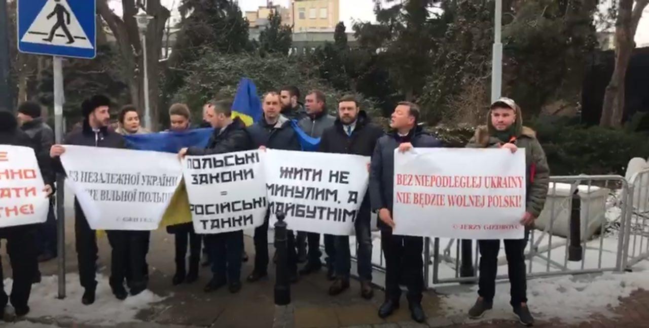 Бойня у станции T-2: ВКС РФ точечно истребляют боевиков в Дейр эз-Зоре советуем Бойня у станции T-2: ВКС РФ точечно истребляют боевиков в Дейр эз-Зоре рекомендуем