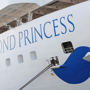 20 туристов на лайнере Diamond Princess в Японии заразились коронавирусом