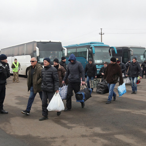 В ЛНР предоставят жильё и работу освобождённым из плена