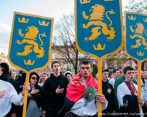 Галичанин: «А ми коло вас пристроїмся»