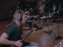Metallica - Nothing Else Matters Metallica - Nothing Else Matters