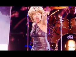 Tina Turner - Proud Mary - Live Wembley (HD 1080p) Tina Turner - Proud Mary - Live Wembley (HD 1080p)