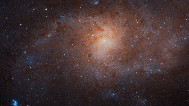 Не чёрные и не дыры: что, если в центрах галактик располагаются ядра из тёмной материи?