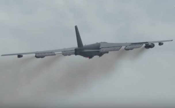 Американские В-52Н продолжают отрабатывать атаки на российской границе