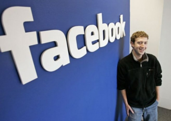 Социальная сеть Facebook обновит правила использования личных пользовательских данных. Владельцы аккаунтов встревожены тем, что их личная информация сможет быть использована в рекламных целях без их ведома