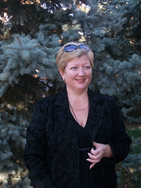 Ирина шуляк директор магнита алексеевка ее фото Люди на сайте "История и современность"