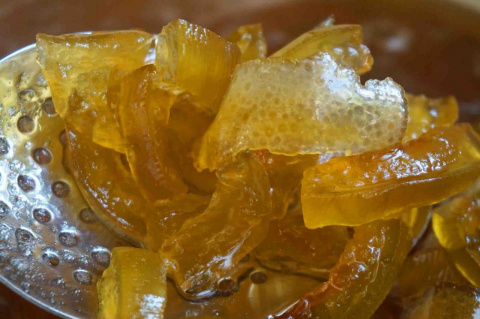 Арбузные цукаты. Конфеты из арбузных корок. Цукаты из арбузных корок. Цукаты из дыни. Цукаты из арбузных корок рецепт в духовке.