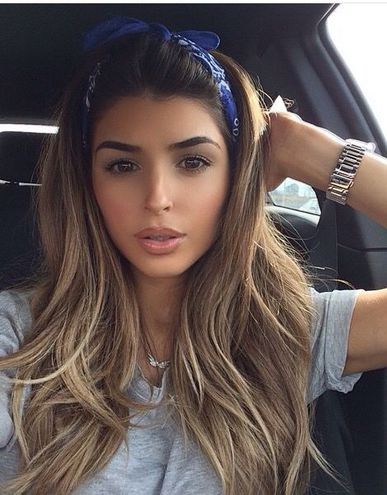 Стильные способы разнообразить прическу с помощью платка